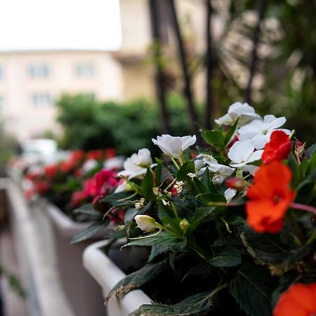 Luxury Cecilia Via Antonio Del Re 9 Tivoli Hotel Luaran gambar