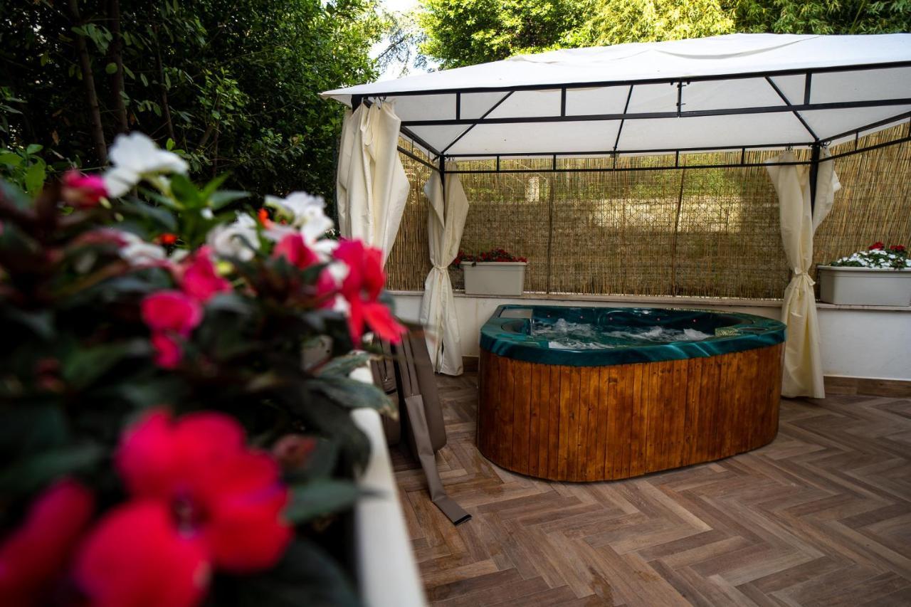 Luxury Cecilia Via Antonio Del Re 9 Tivoli Hotel Luaran gambar