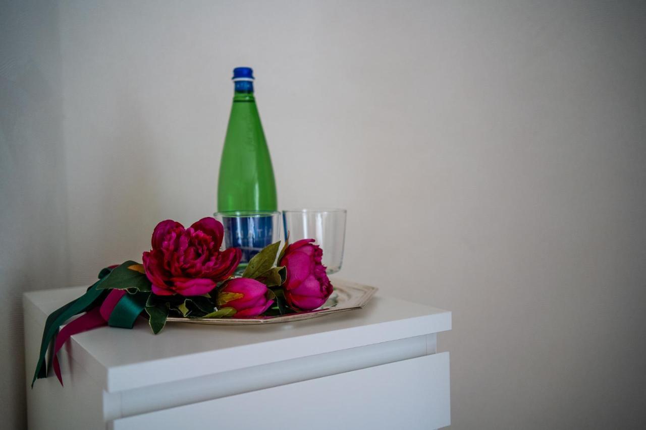 Luxury Cecilia Via Antonio Del Re 9 Tivoli Hotel Luaran gambar