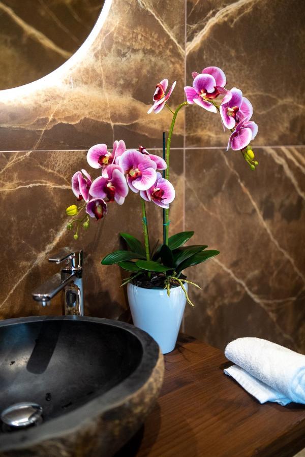 Luxury Cecilia Via Antonio Del Re 9 Tivoli Hotel Luaran gambar