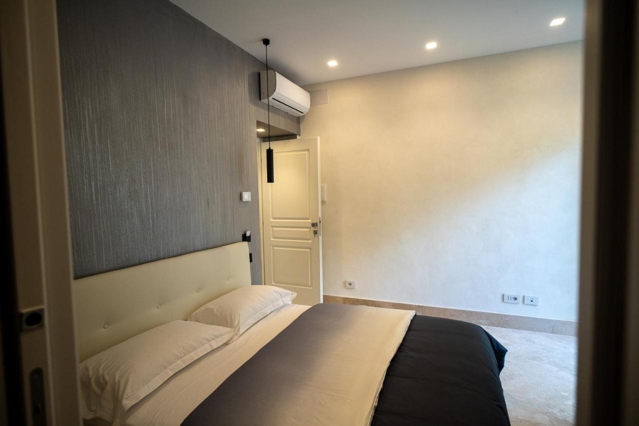 Luxury Cecilia Via Antonio Del Re 9 Tivoli Hotel Luaran gambar