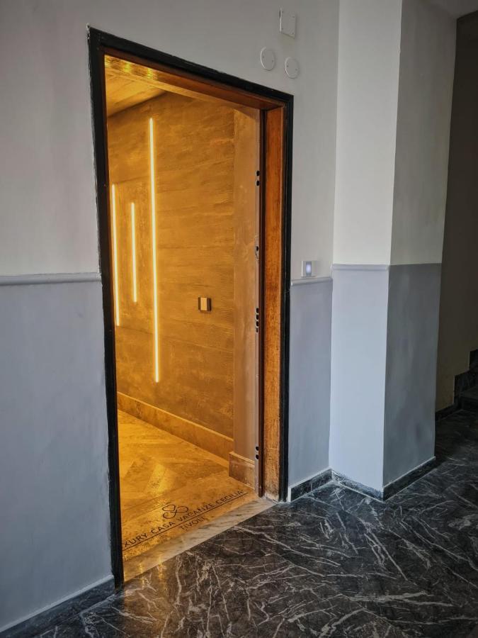 Luxury Cecilia Via Antonio Del Re 9 Tivoli Hotel Luaran gambar
