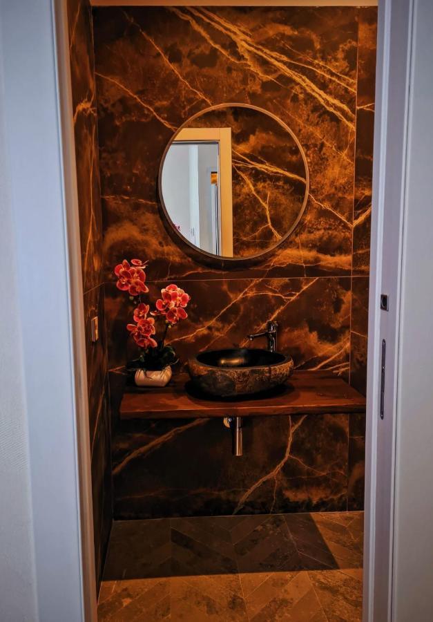 Luxury Cecilia Via Antonio Del Re 9 Tivoli Hotel Luaran gambar